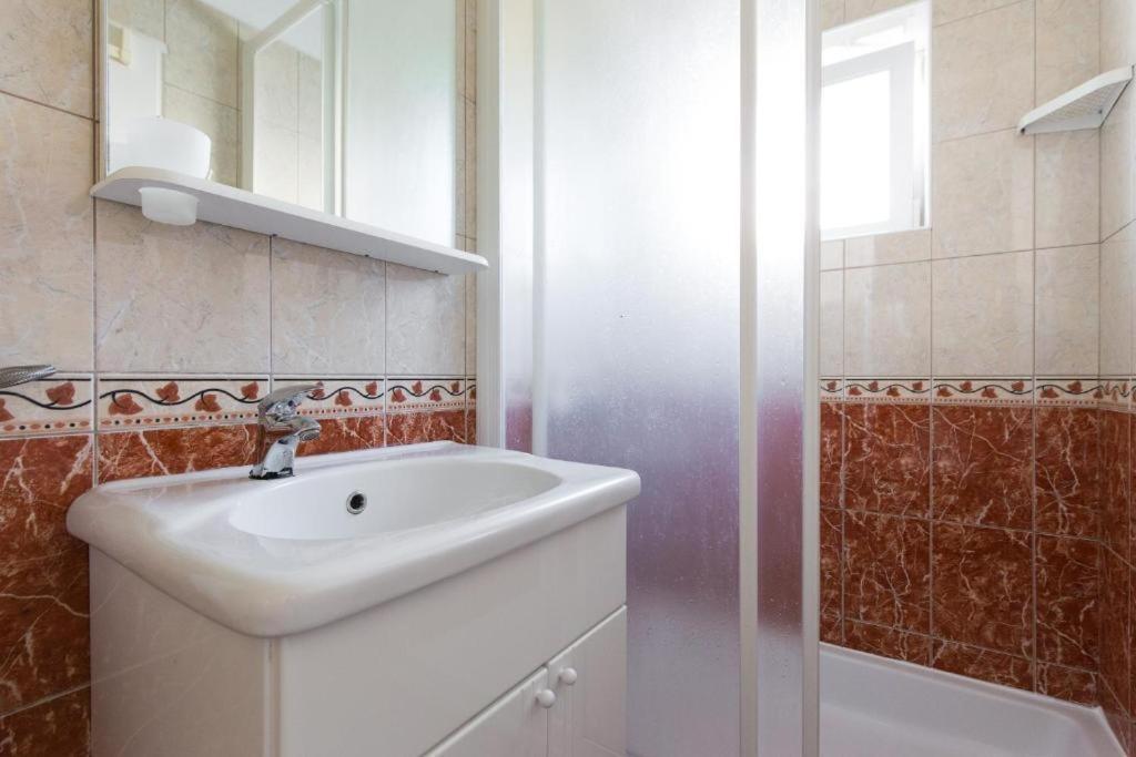 Apartments Hodanic クルク エクステリア 写真
