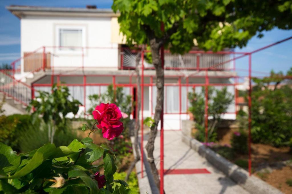 Apartments Hodanic クルク エクステリア 写真