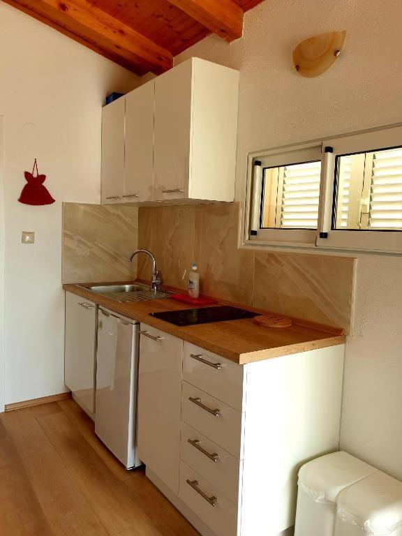 Apartments Hodanic クルク エクステリア 写真