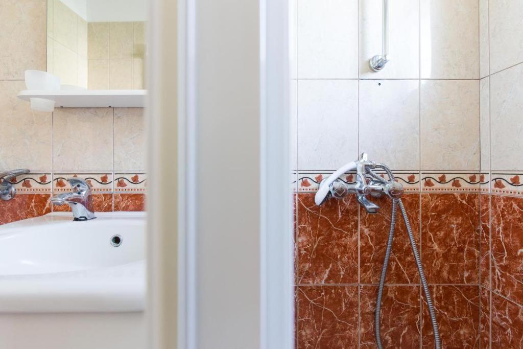 Apartments Hodanic クルク エクステリア 写真